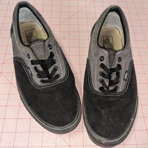VANS Black Gray Suede Men's Skater Shoes Size 10